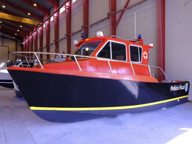 LANCHA AMBULÂNCIA 7,5M